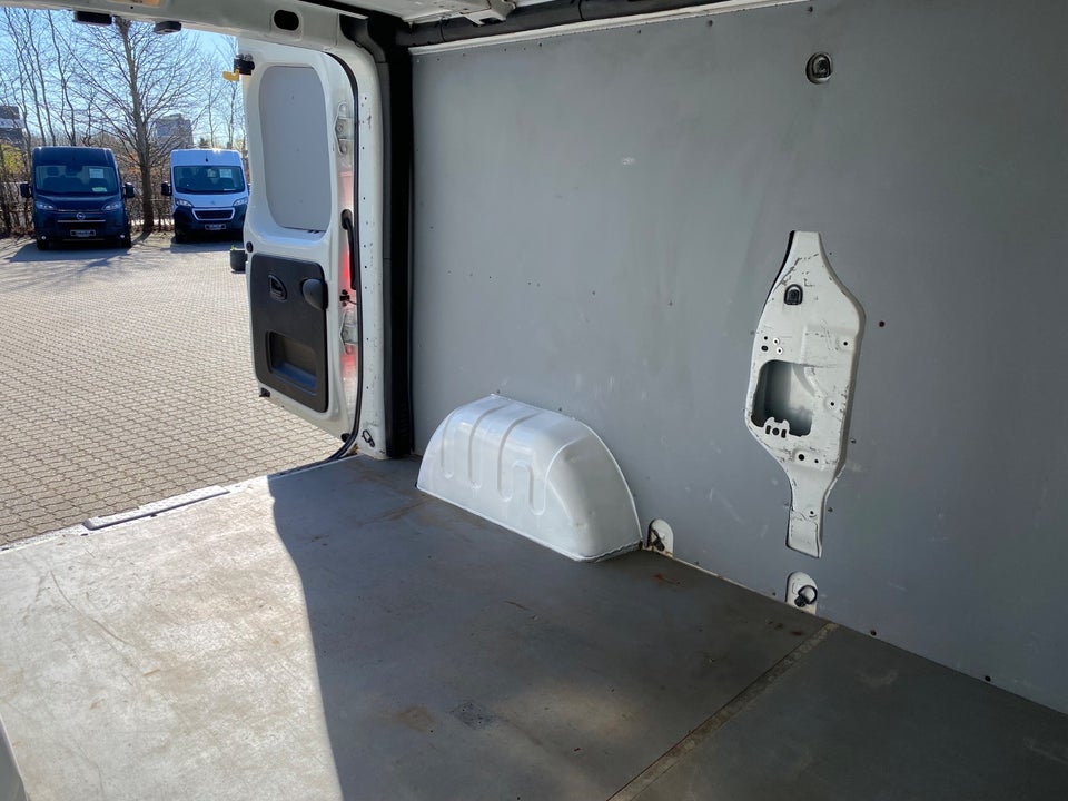 Renault Trafic T29 2,0 dCi 145 L2H1
