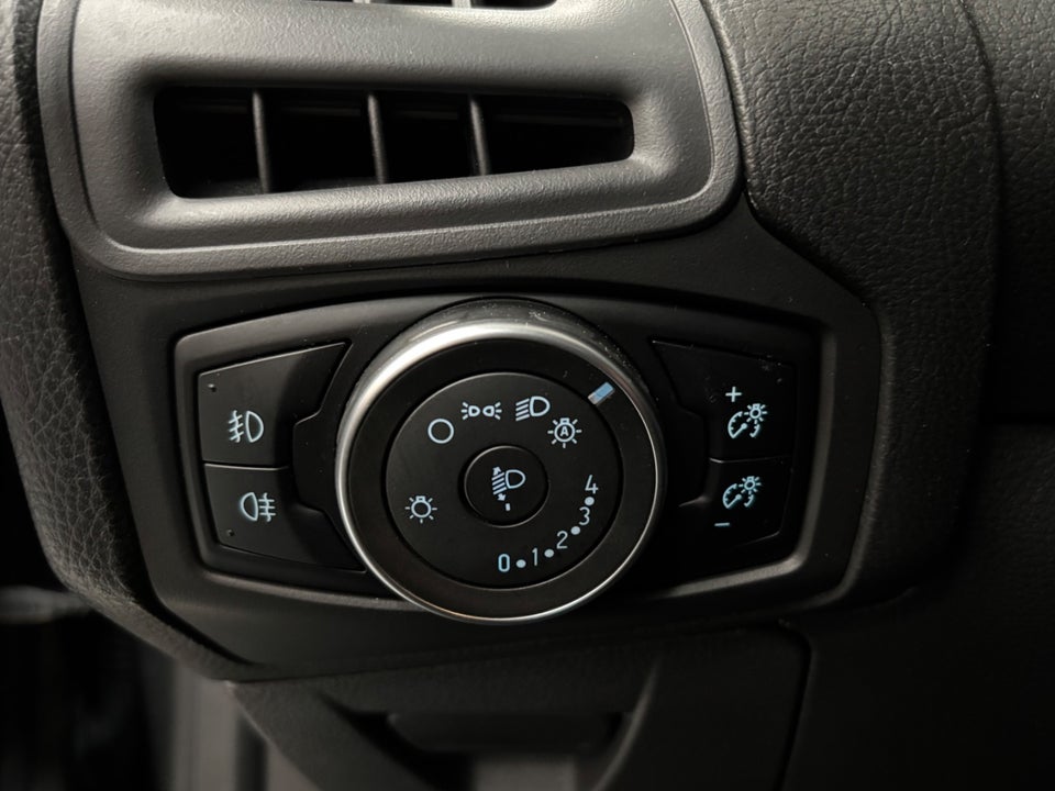 Ford Focus 1,0 SCTi 100 Titanium stc. 5d