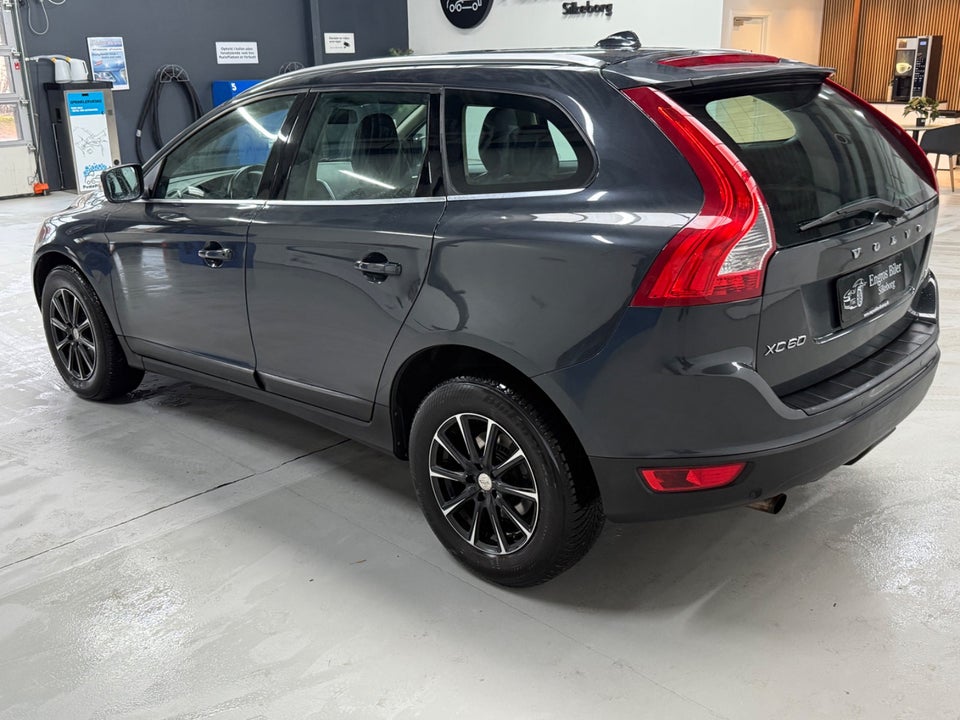 Volvo XC60 2,0 D3 163 Momentum aut. AWD 5d