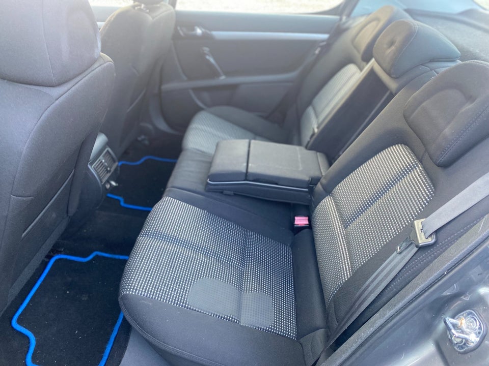 Peugeot 407 2,0 HDi 140 Premium 4d