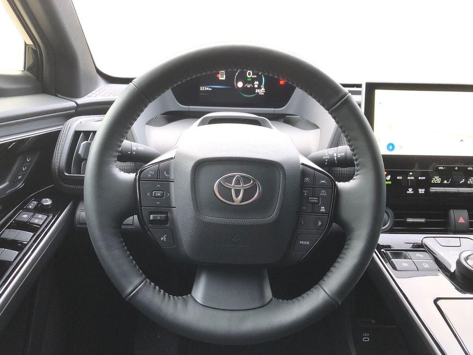 Toyota bZ4X Executive 5d