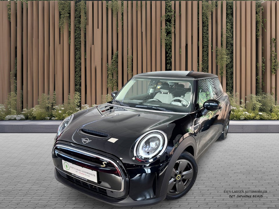 MINI Cooper SE Essential 3d