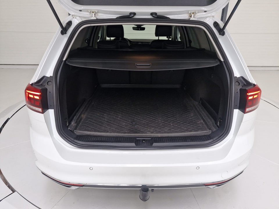 VW Passat 2,0 TSi 190 Elegance+ Variant DSG 5d