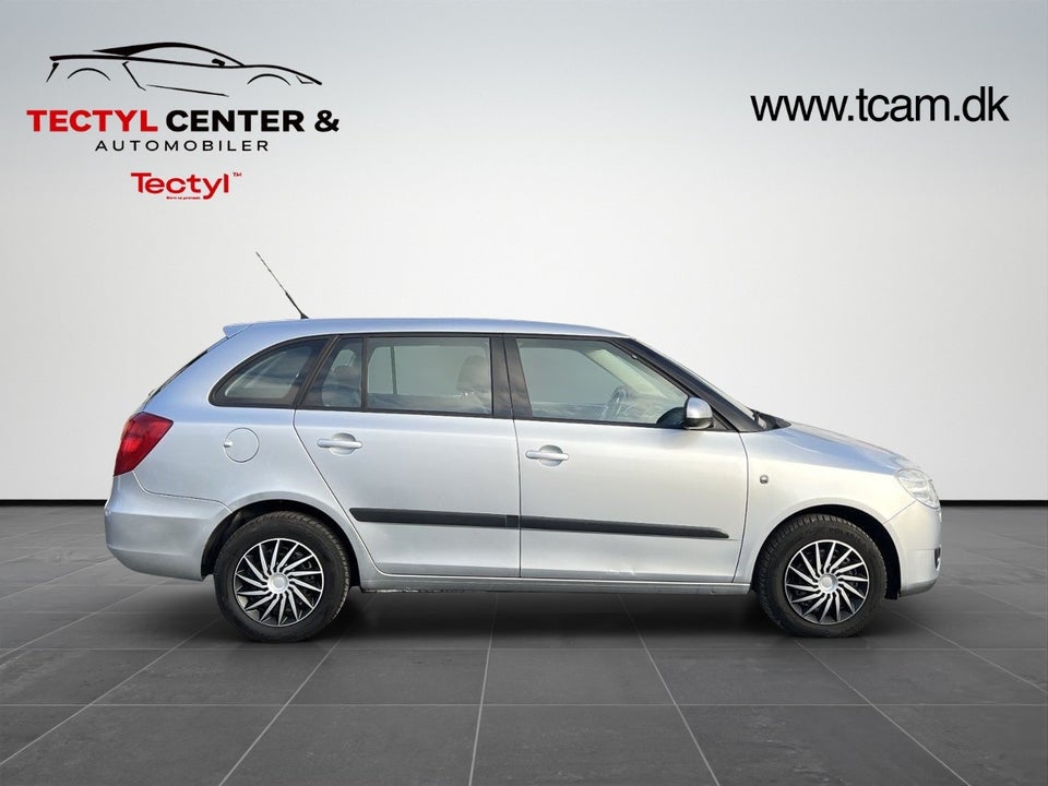 Skoda Fabia 1,4 16V Ambiente Combi 5d