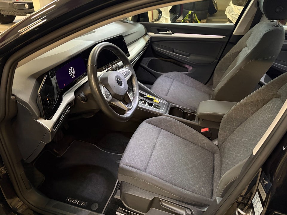 VW Golf VIII 1,5 eTSi 130 Life Variant DSG 5d