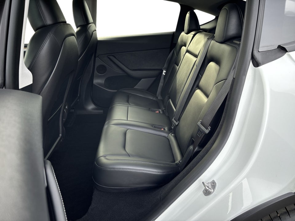 Tesla Model Y Long Range AWD 5d