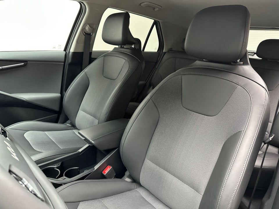 Kia e-Niro 64 Advance 5d