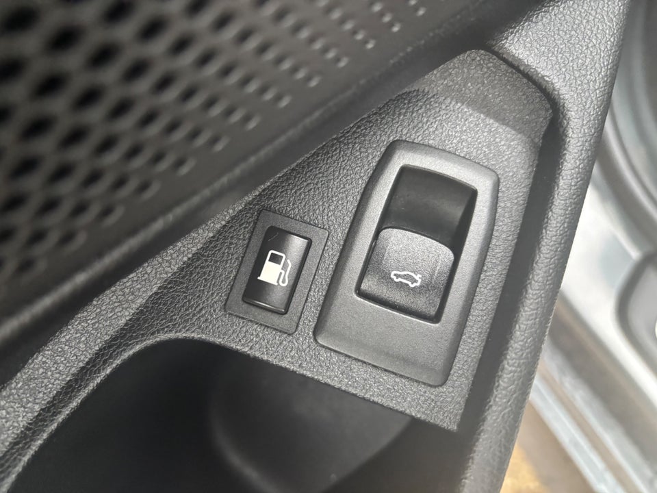 BMW 330e 2,0 Touring Sport Line aut. 5d