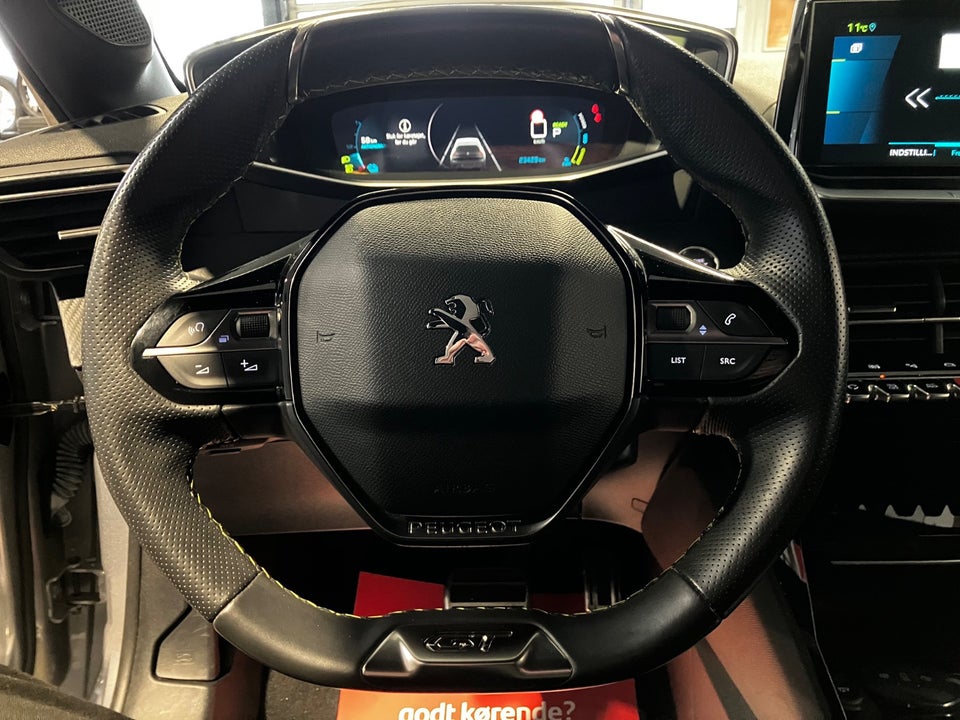 Peugeot e-208 50 GT 5d