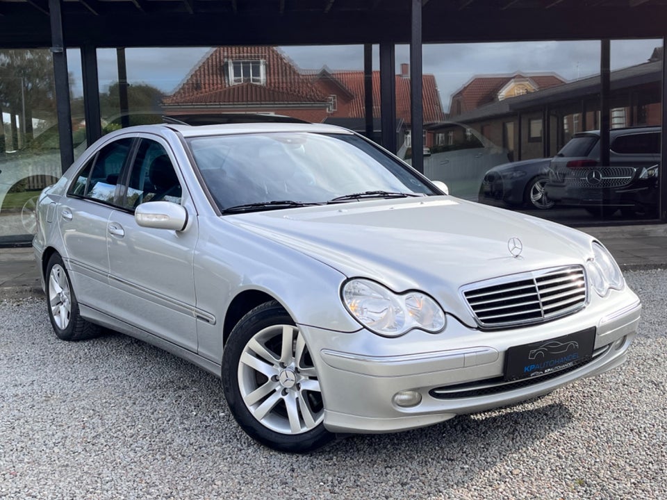 Mercedes C320 3,2 Avantgarde aut. 4d