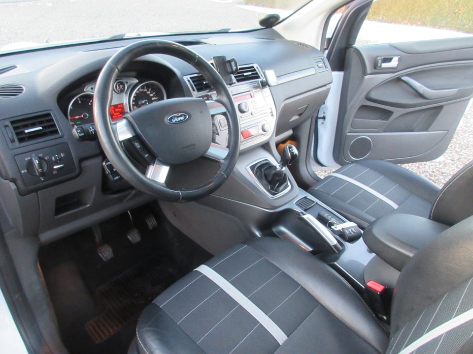 Ford Kuga 2,0 TDCi 140 Titanium 5d