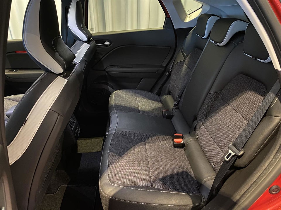 Renault Captur 1,6 E-Tech Intens 5d