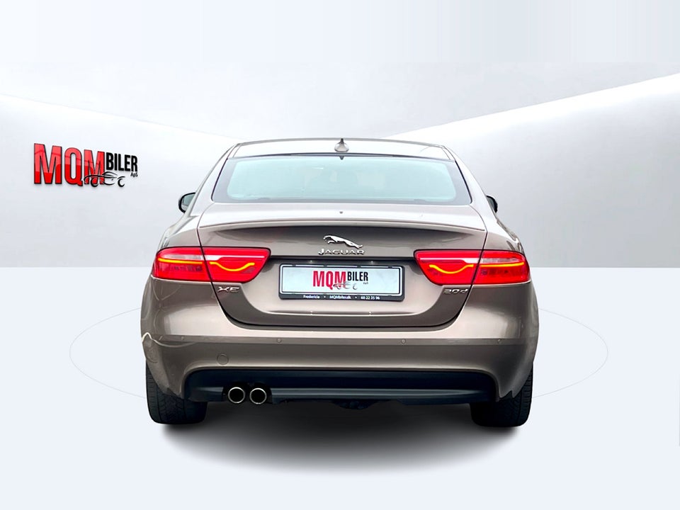 Jaguar XE 2,0 D180 R-Sport aut. 4d