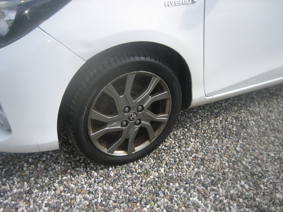 Toyota Yaris 1,5 Hybrid H2 e-CVT 5d
