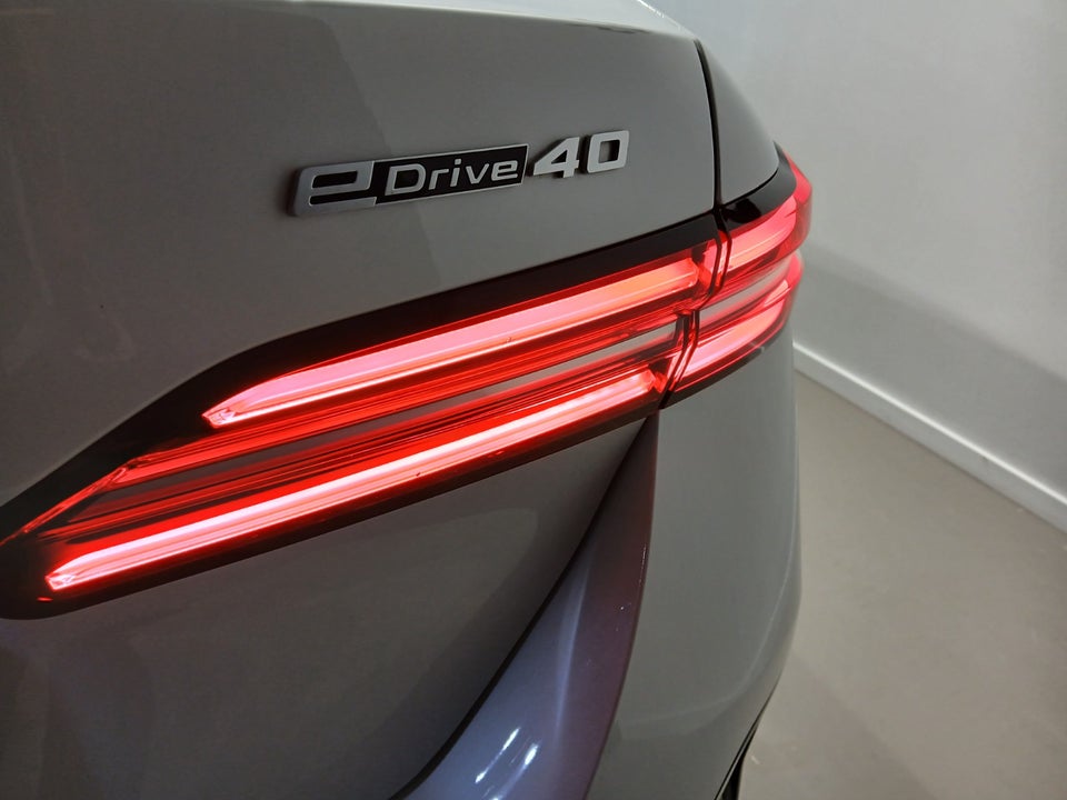 BMW i5 eDrive40 M-Sport 4d