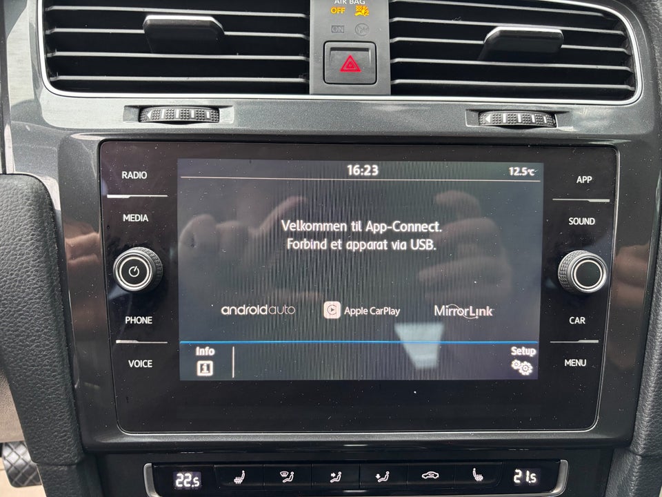 VW Golf VII 1,5 TSi 130 Comfortline DSG 5d