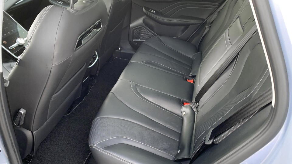 MG Marvel R Luxury 5d