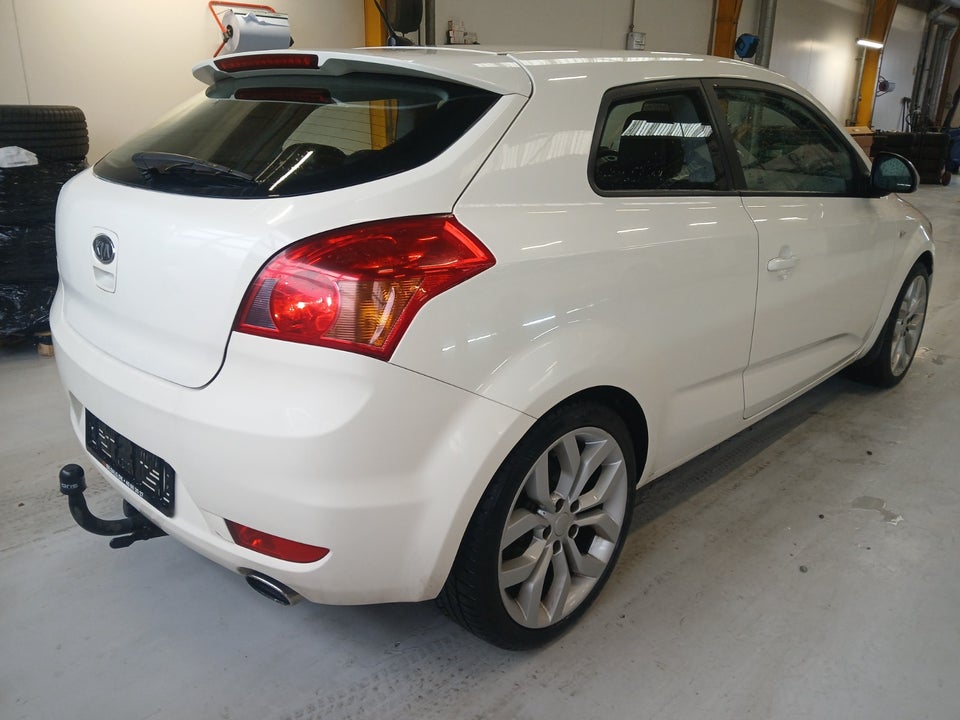 Kia Ceed 1,6 CRDi Sport 5d
