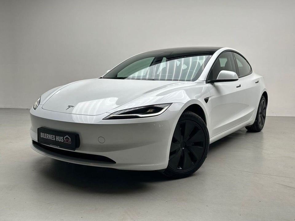 Tesla Model 3 RWD 4d