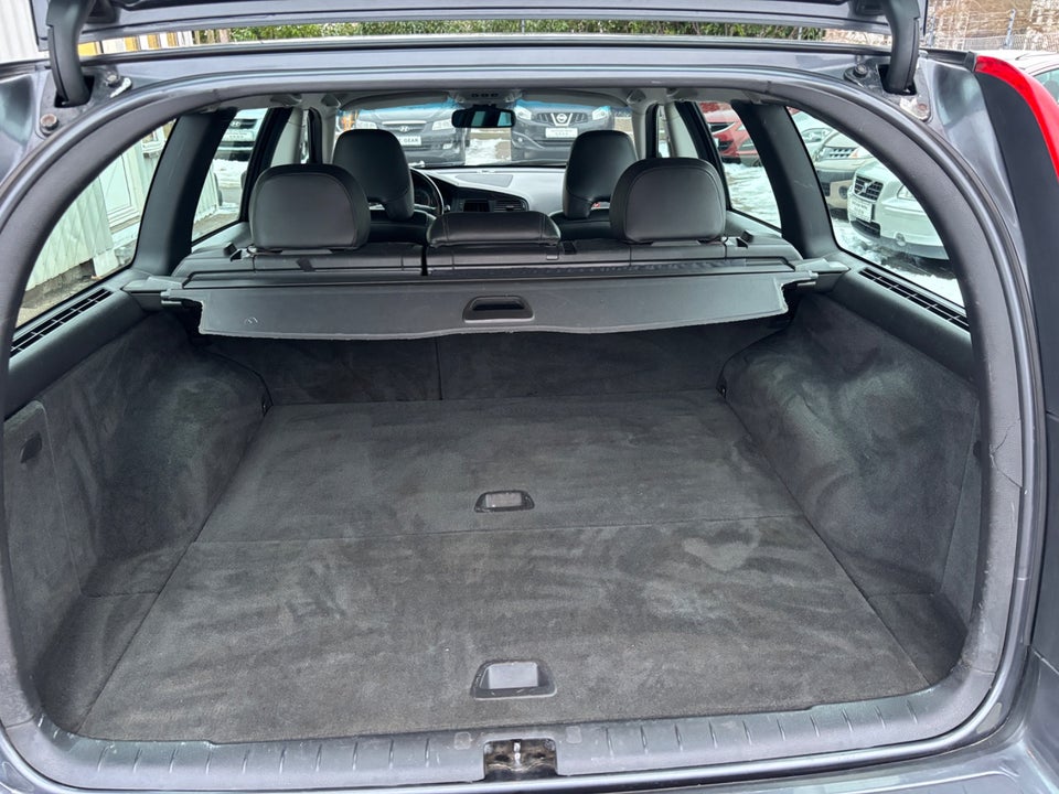 Volvo V70 2,4 140 Momentum 5d