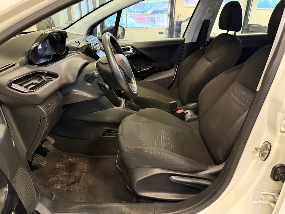 Peugeot 208 1,0 VTi Access 5d