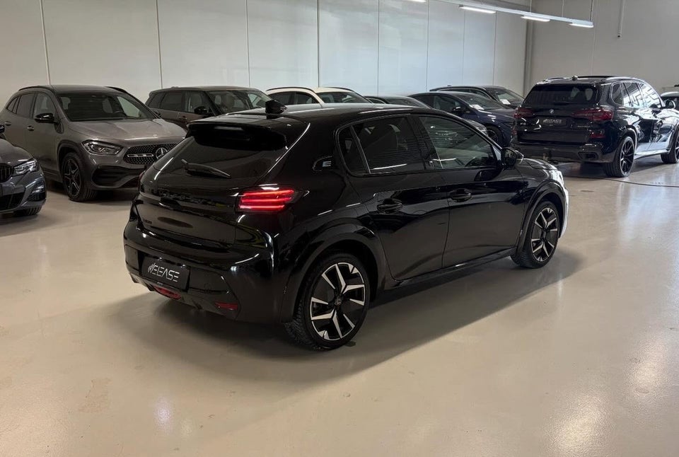 Peugeot e-208 54 GT 5d