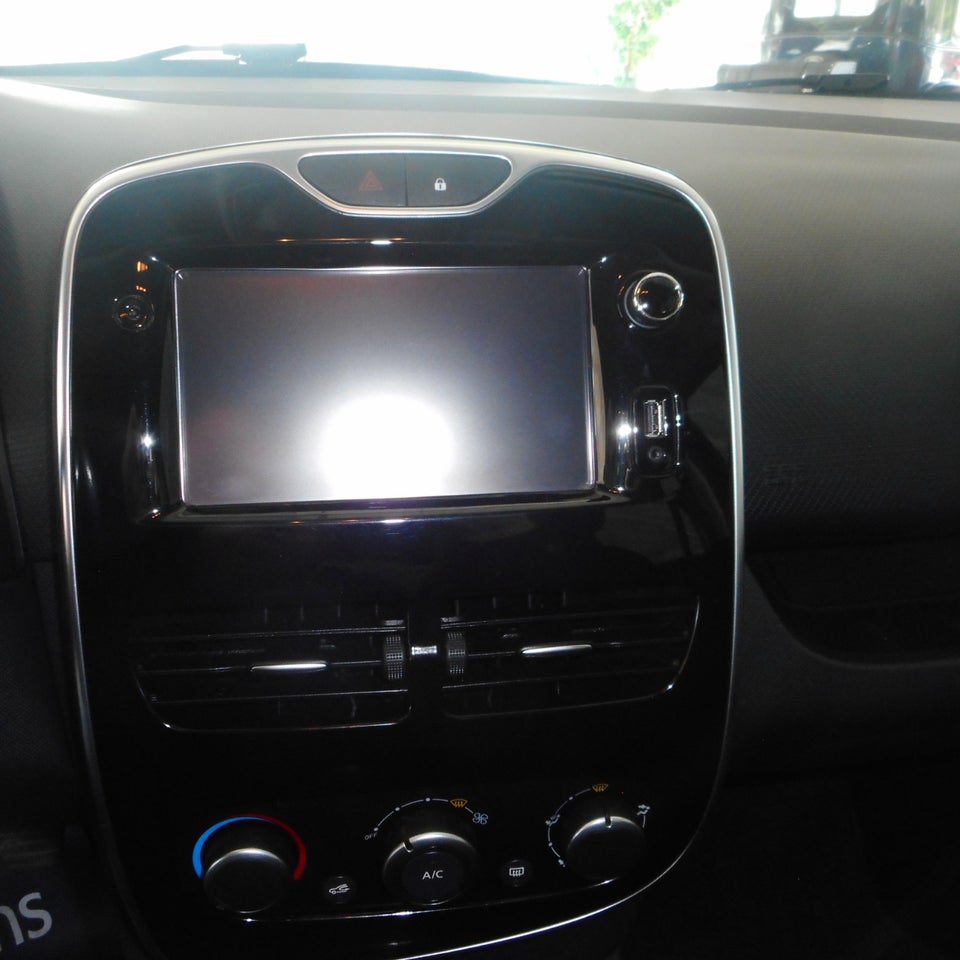 Renault Clio IV 1,5 dCi 75 Expression Navi Style Sport Tourer 5d