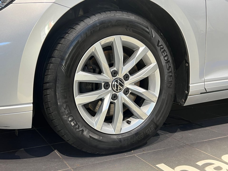 VW Passat 2,0 TDi 122 Business Variant DSG 5d