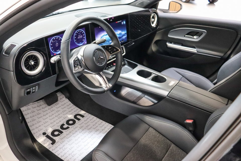 Mercedes CLA250+ EQ Progressive Advance Plus 4d