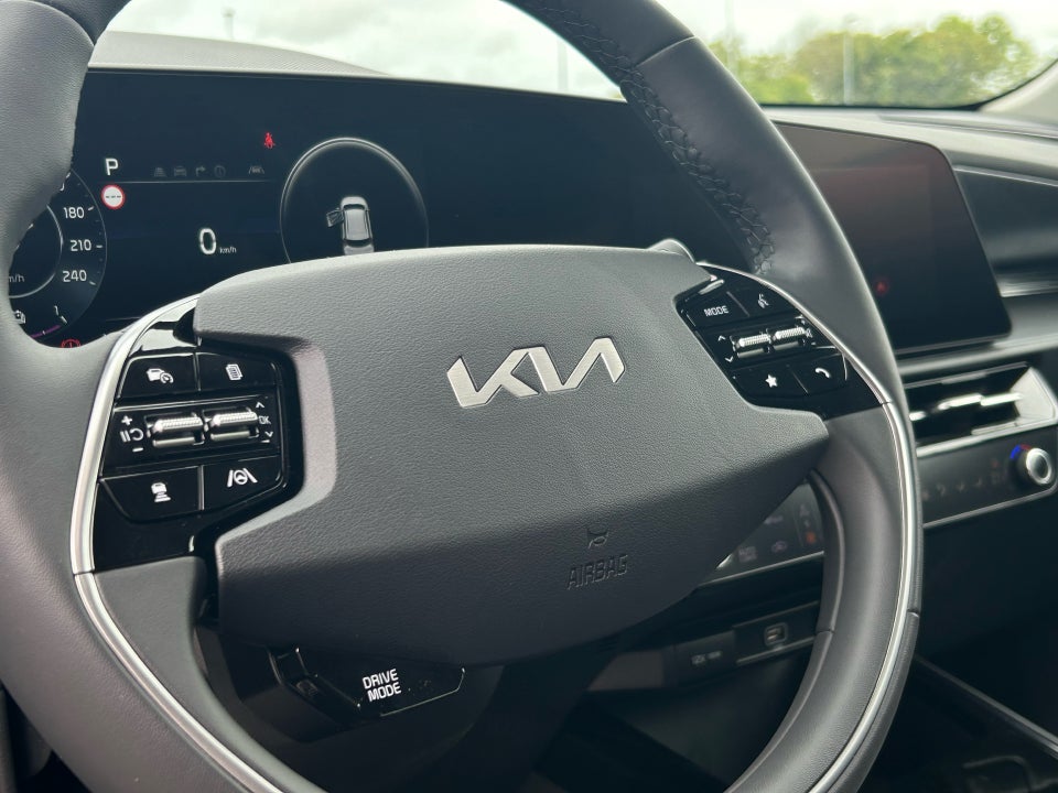 Kia Niro 64 EV Upgrade 5d