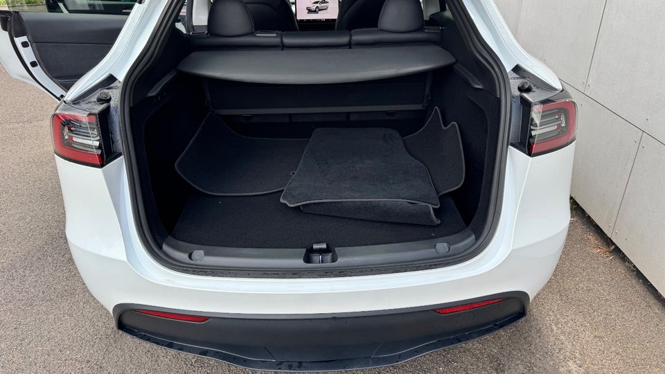 Tesla Model Y RWD 5d
