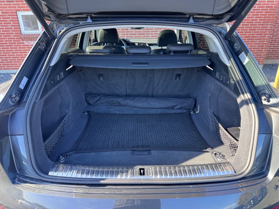 Audi e-tron 50 quattro 5d