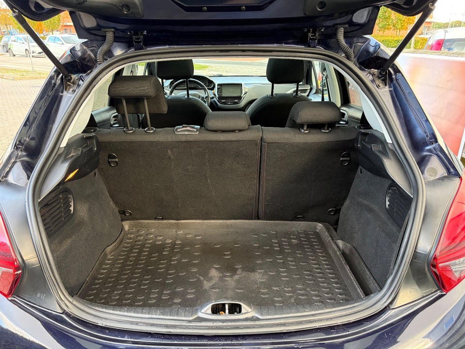 Peugeot 208 1,6 BlueHDi 100 Allure Sky 5d