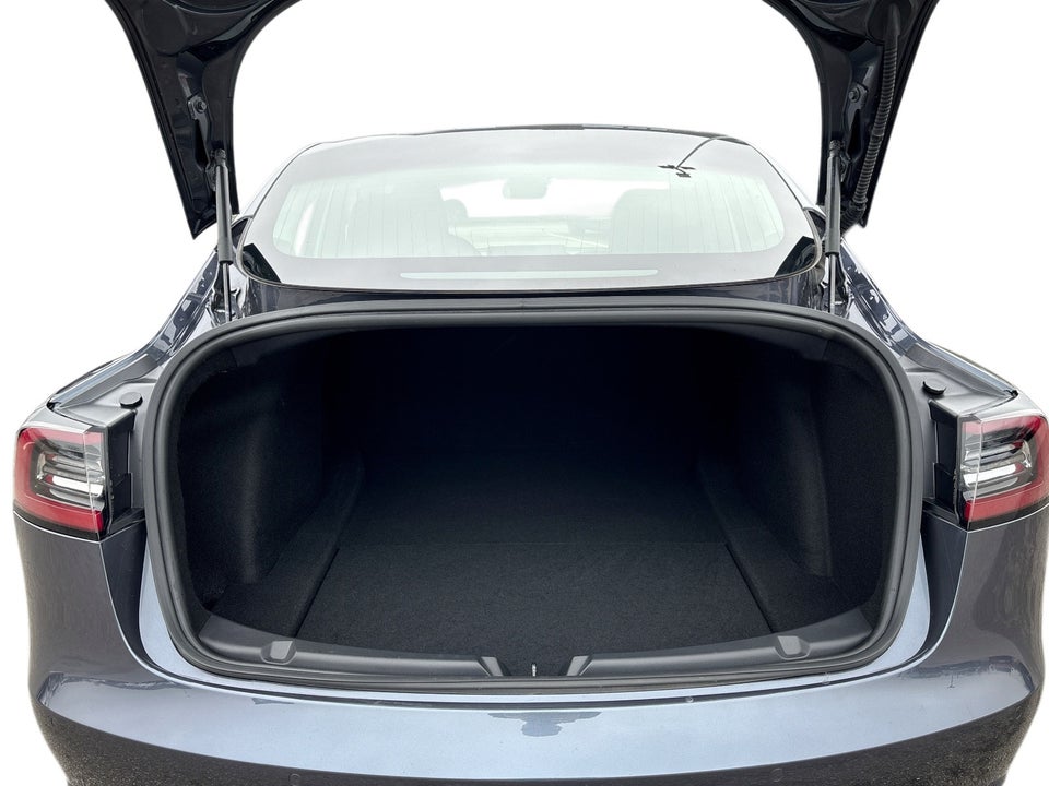 Tesla Model 3 Long Range AWD 4d