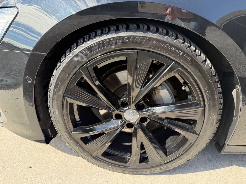 Audi A6 45 TFSi Avant S-tr. 5d