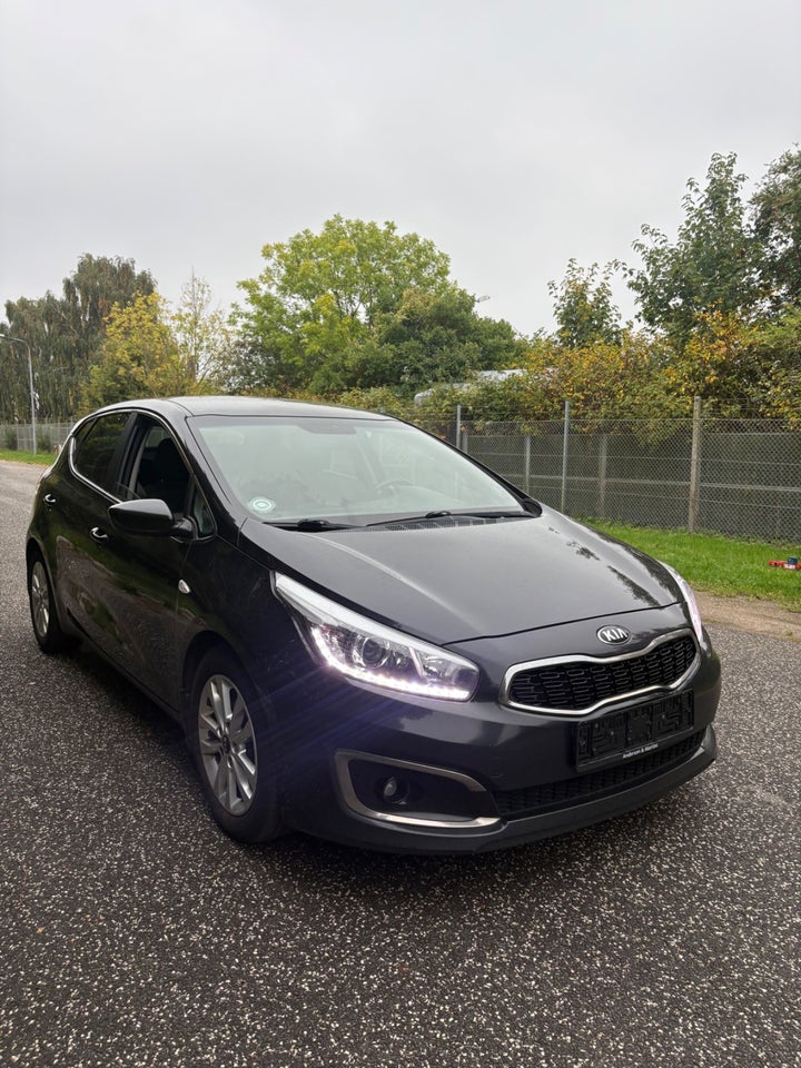 Kia Ceed 1,4 CVVT Style+ Clim 5d