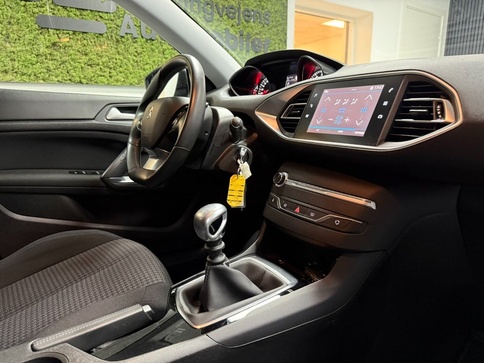 Peugeot 308 1,5 BlueHDi 130 Active 5d