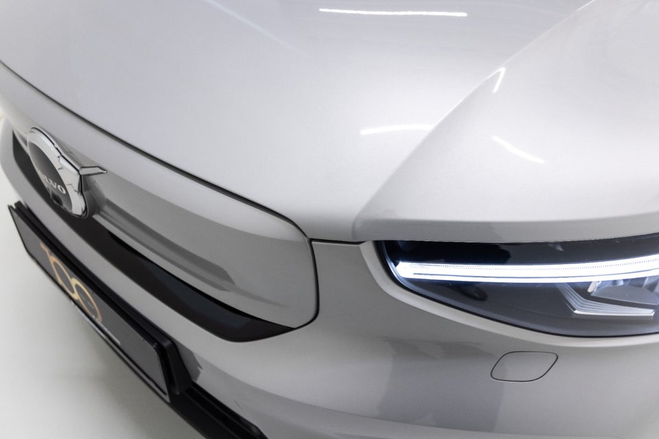 Volvo EX40 Extended Range Plus 5d