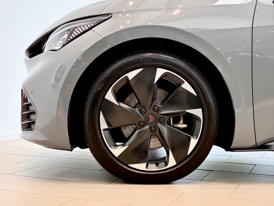 Cupra Born 58  5d