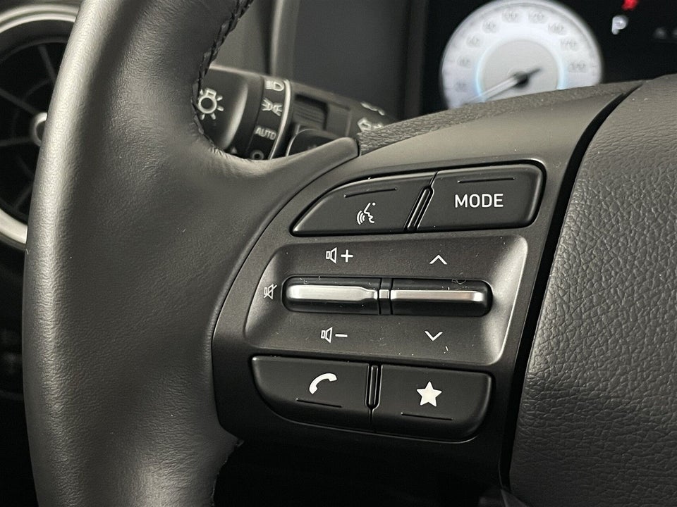 Hyundai Kona 39 EV Essential 5d