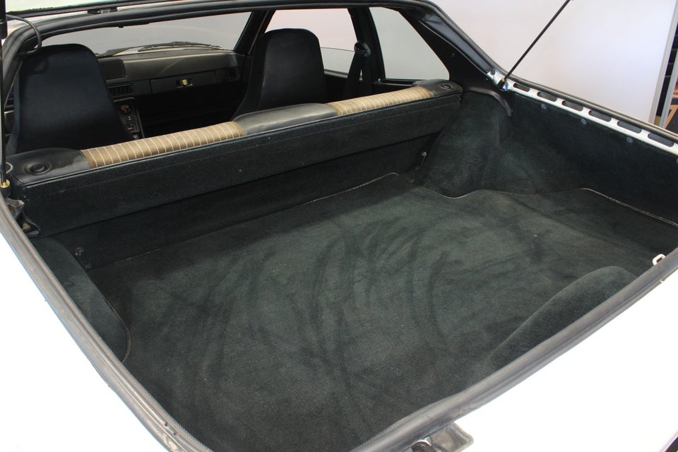 Porsche 924 2,5 S 3d