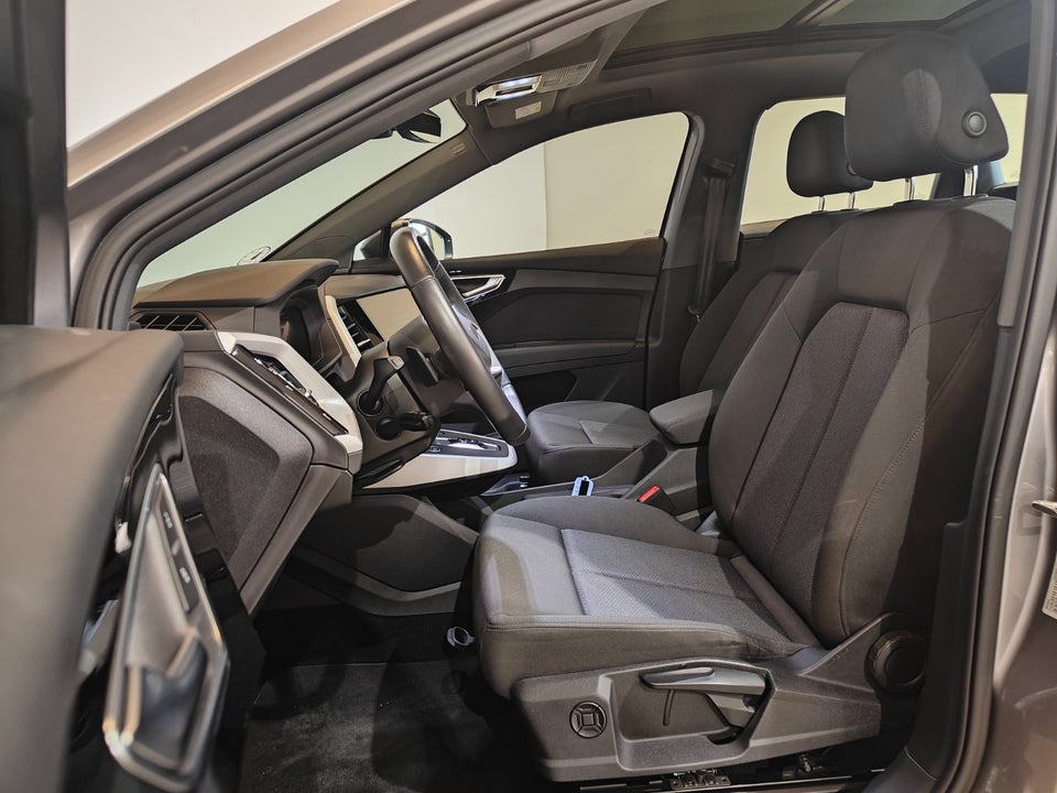 Audi Q4 e-tron 40 Advanced 5d