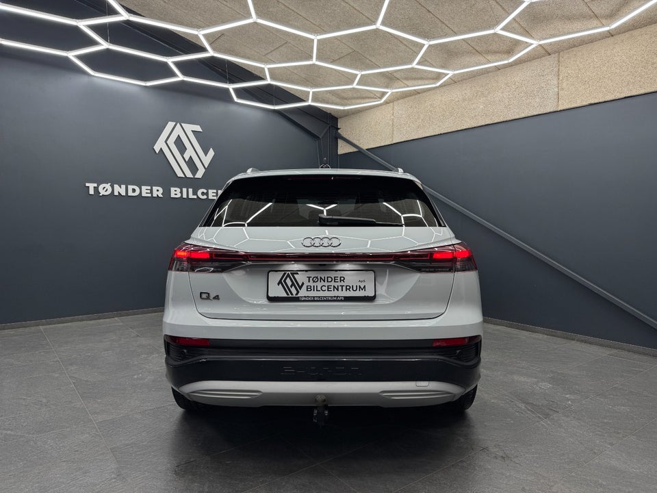 Audi Q4 e-tron 40 Advanced 5d