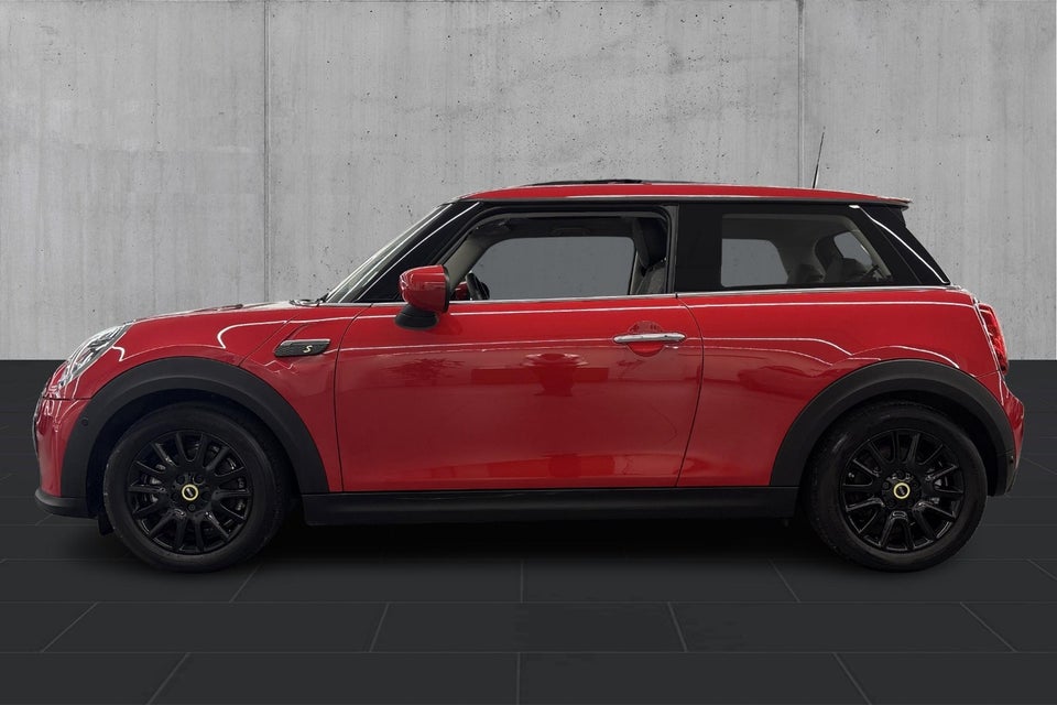 MINI Cooper SE Essential 3d