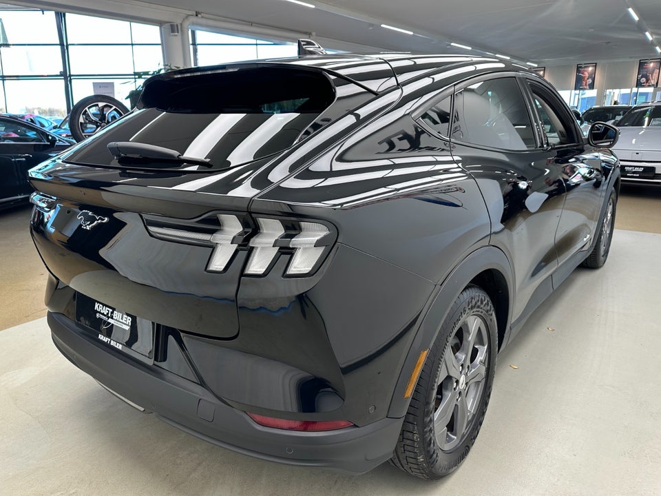 Ford Mustang Mach-E 75 Standard Range 5d