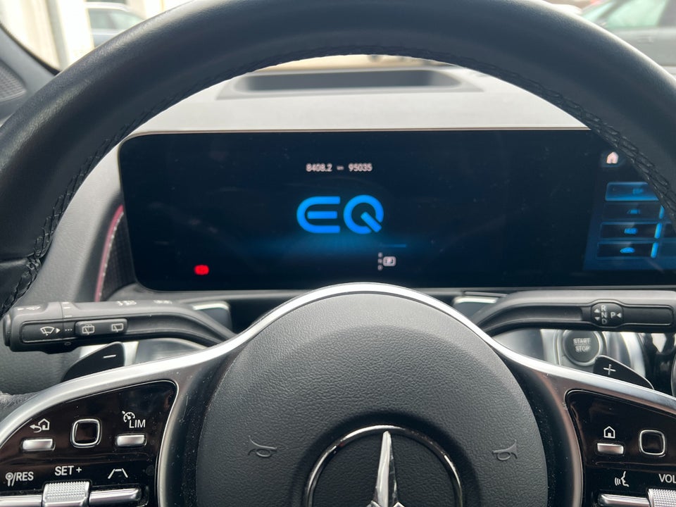 Mercedes EQB300 Progressive 4Matic 5d