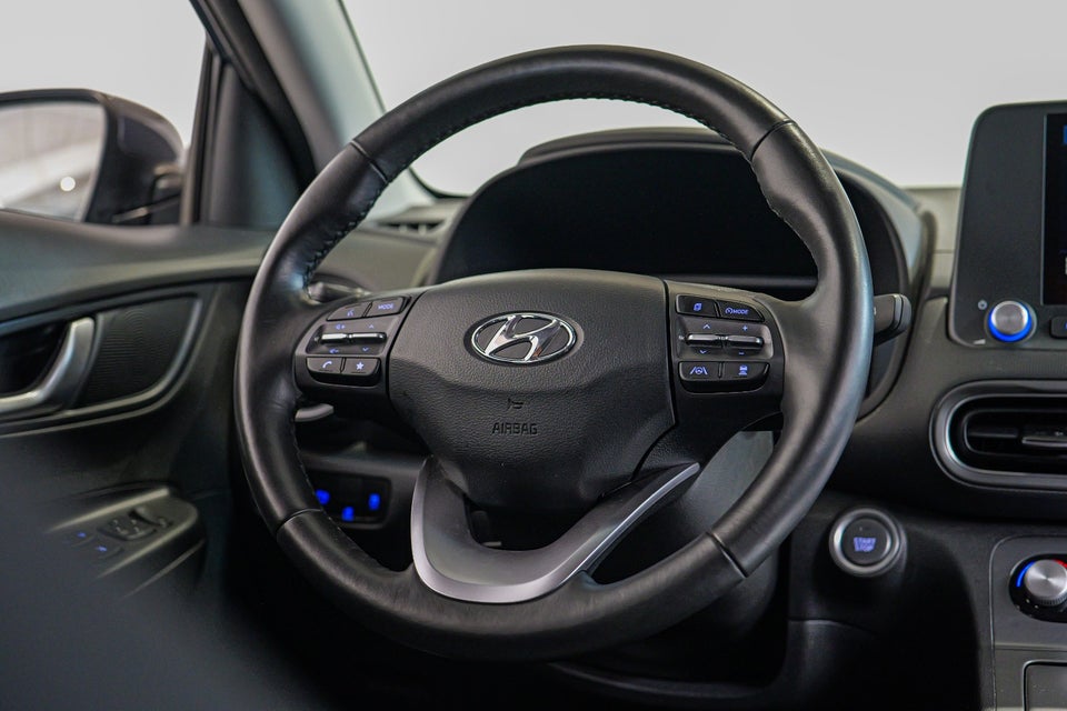 Hyundai Kona 64 EV Essential 5d