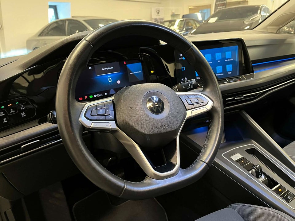 VW Golf VIII 1,4 eHybrid DSG 5d