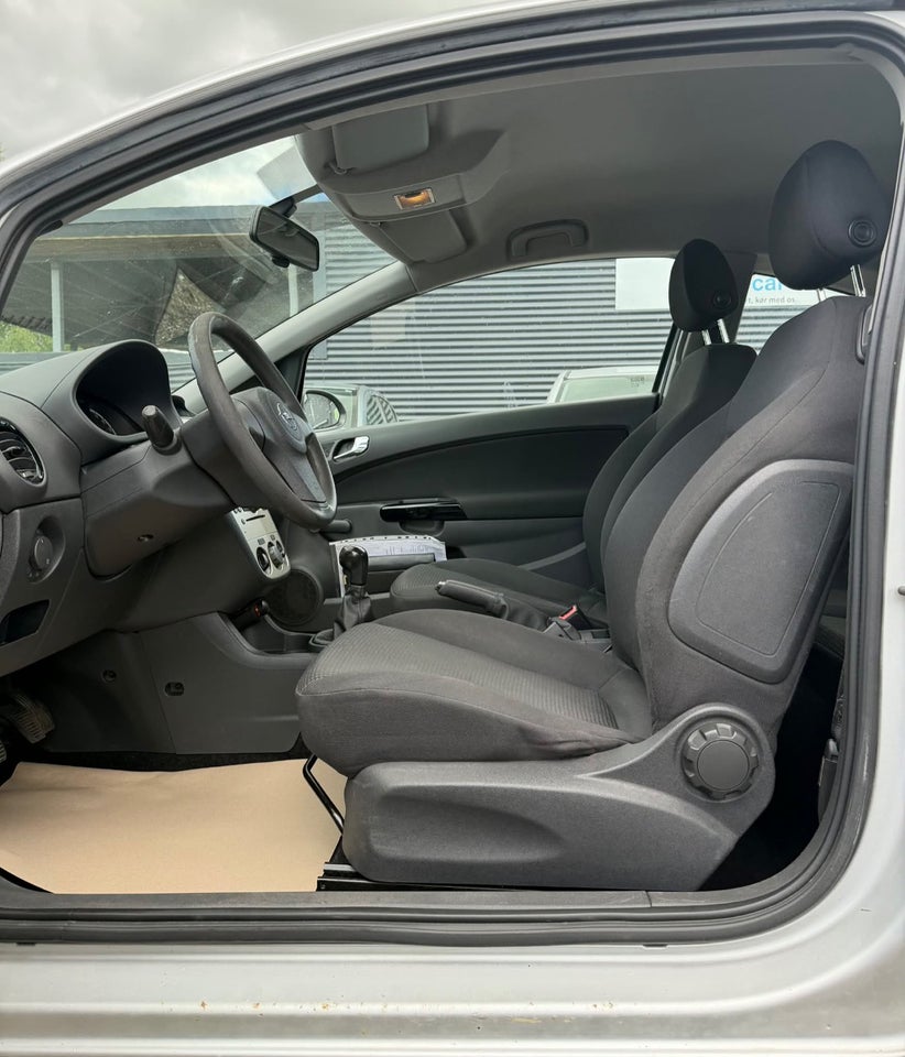 Opel Corsa 1,0 12V Enjoy 3d