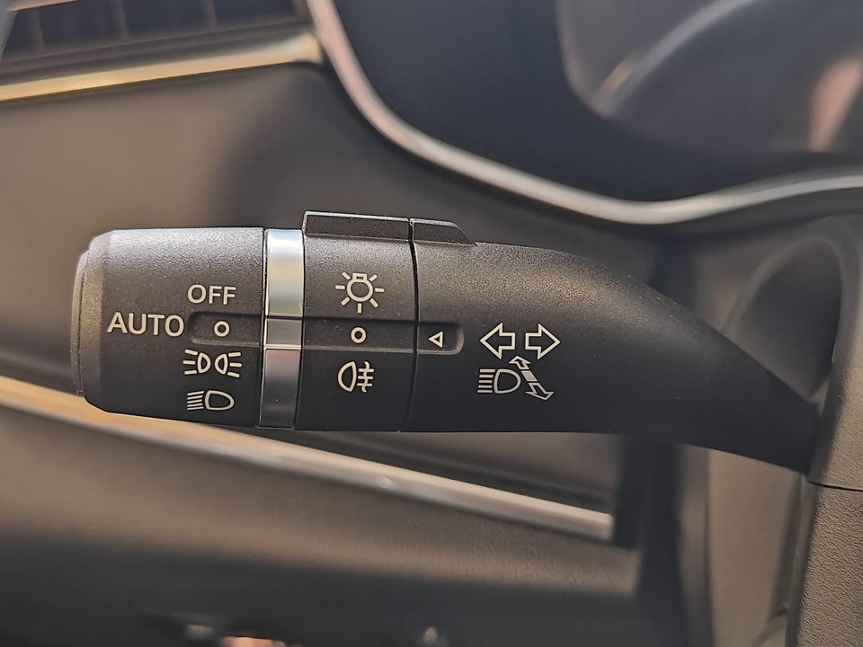 MG Marvel R Luxury 5d